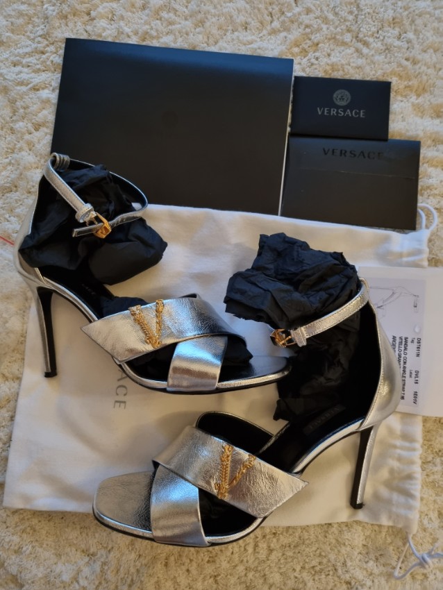 Preowned Versace Metallic Silver Virtus Sandals Size 40 leather