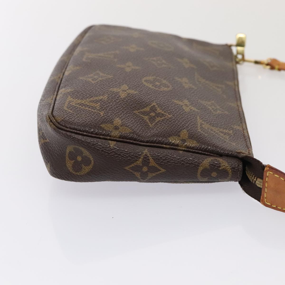 Louis Vuitton Pochette Accessoire