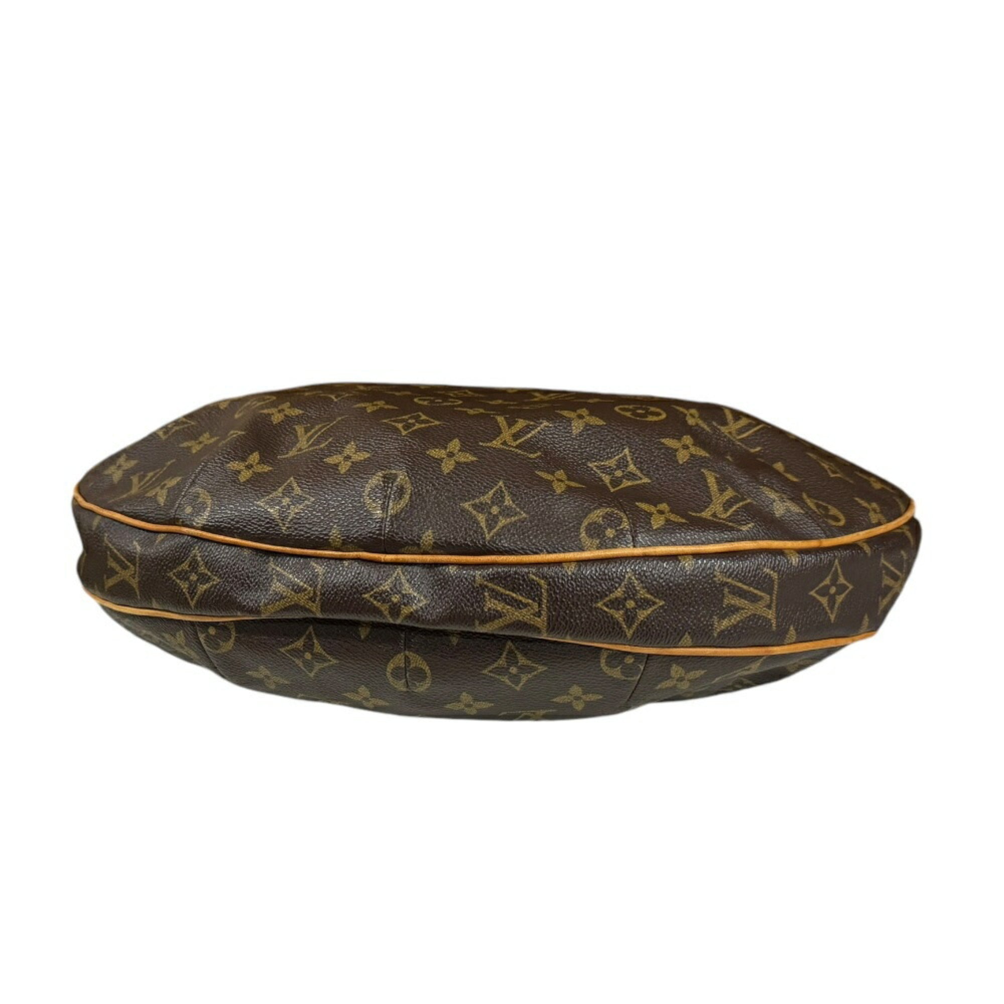 Louis Vuitton Croissant