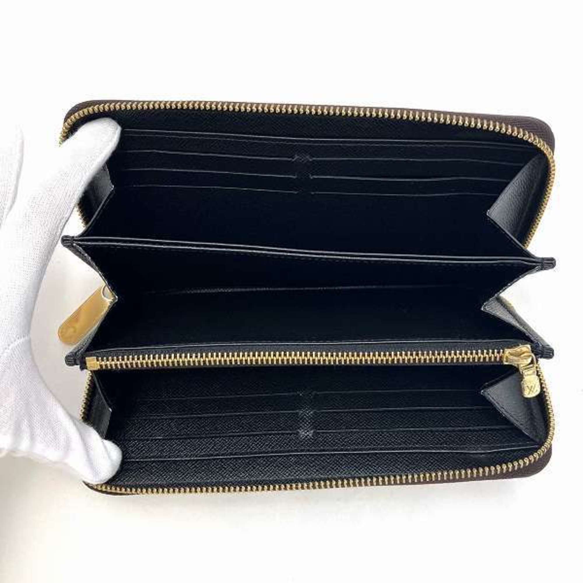 Louis Vuitton Zippy wallet