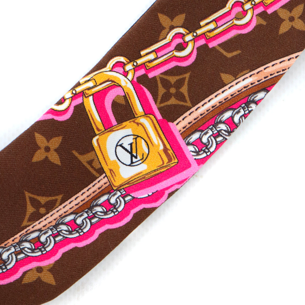 LOUIS VUITTON Scarves