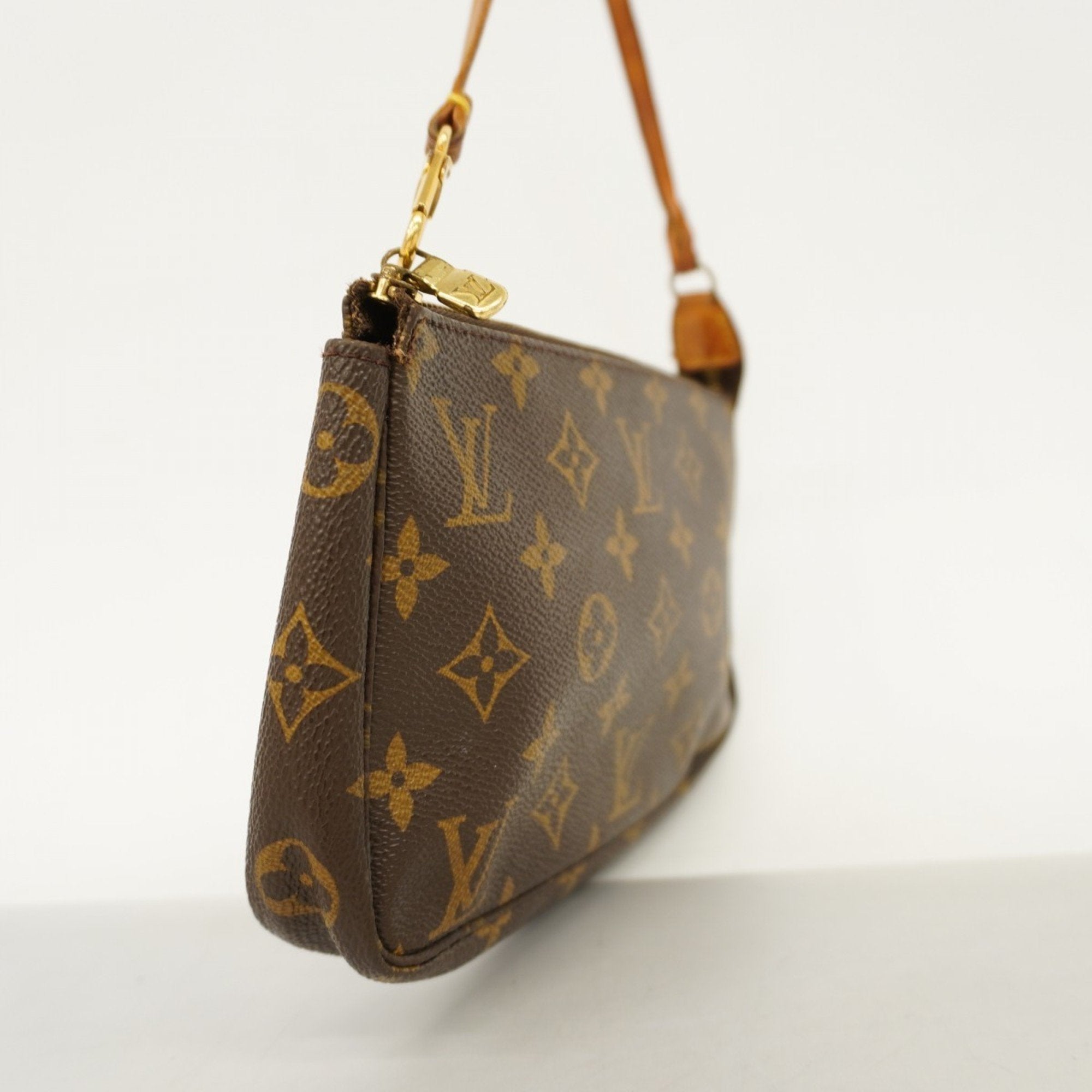 Louis Vuitton Pochette Accessoire