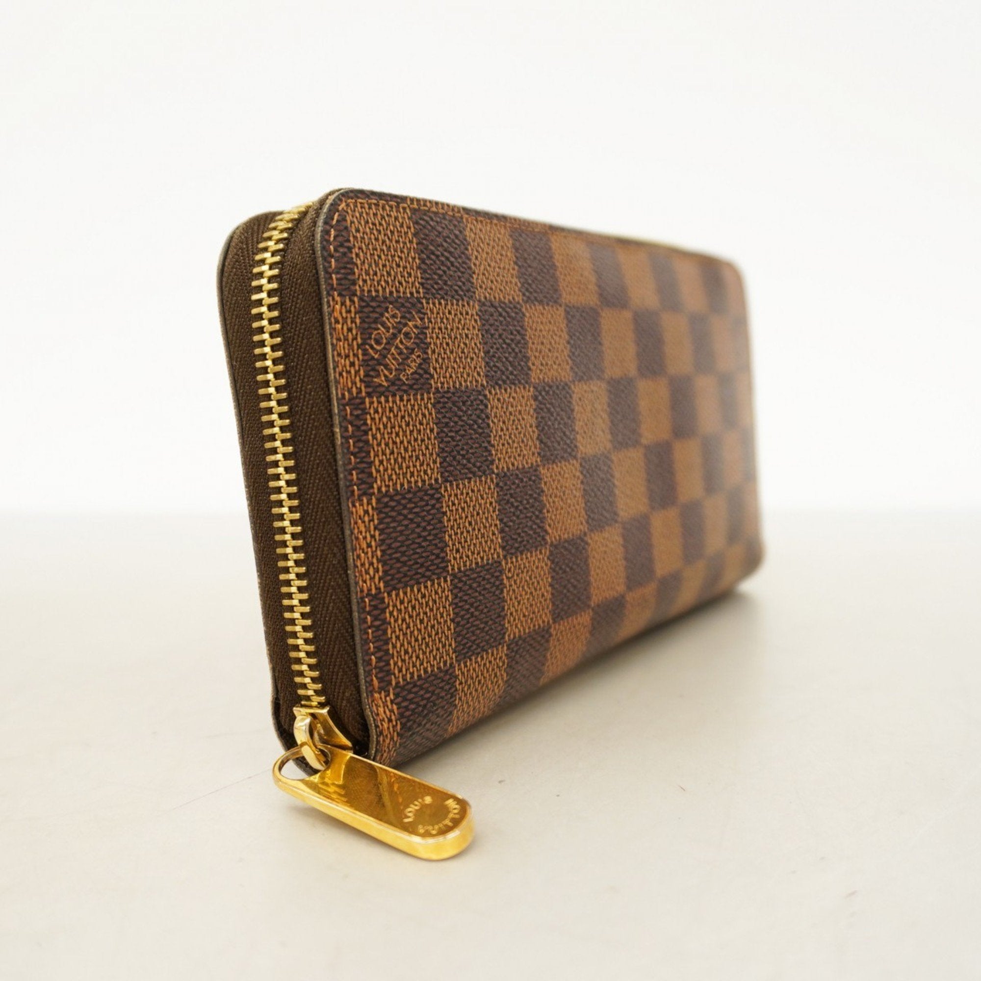 Louis Vuitton Zippy wallet