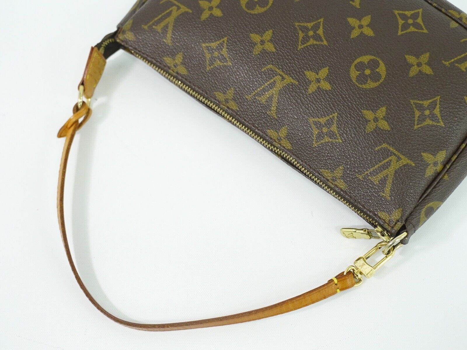 Louis Vuitton Pochette accessoires