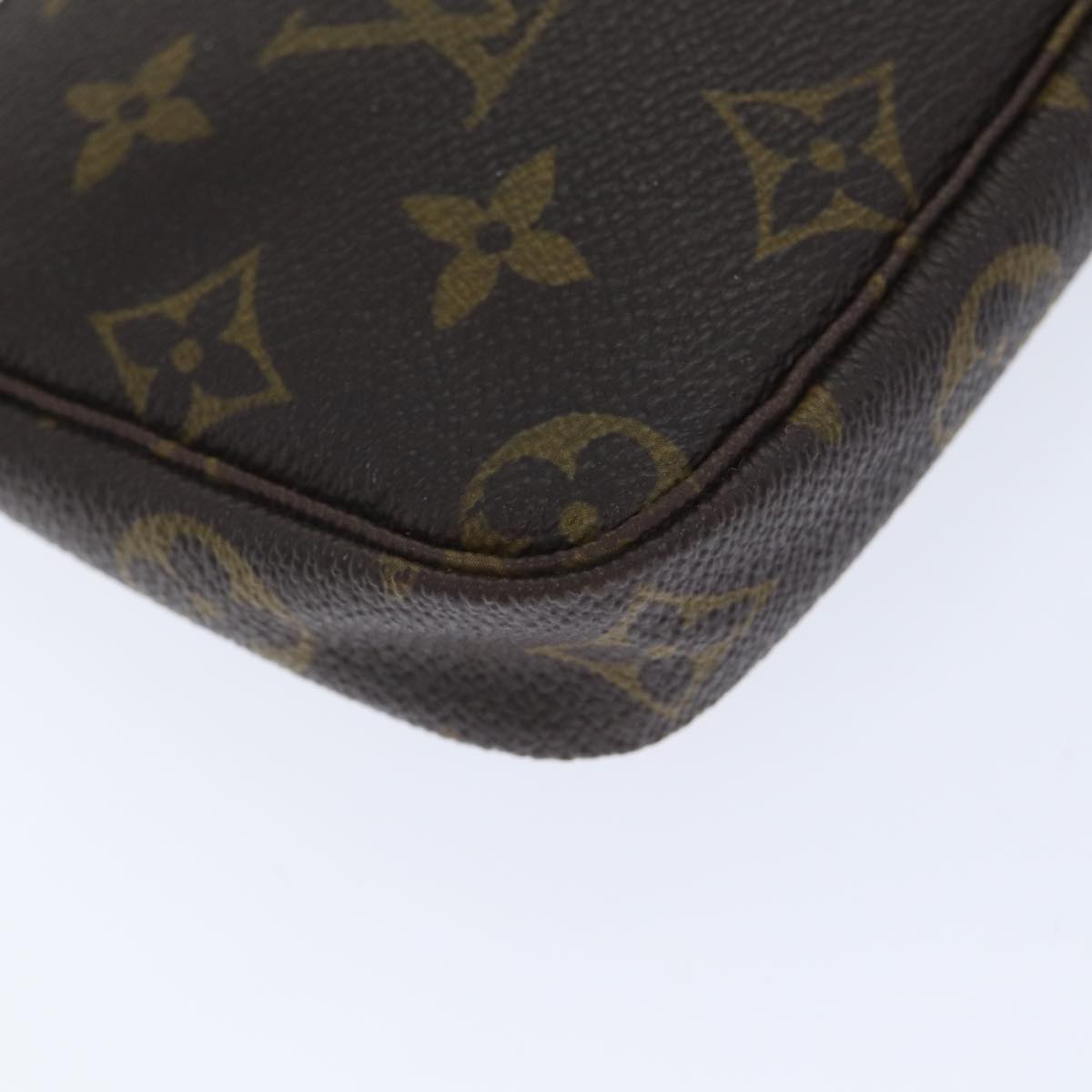 Louis Vuitton Pochette Accessoire