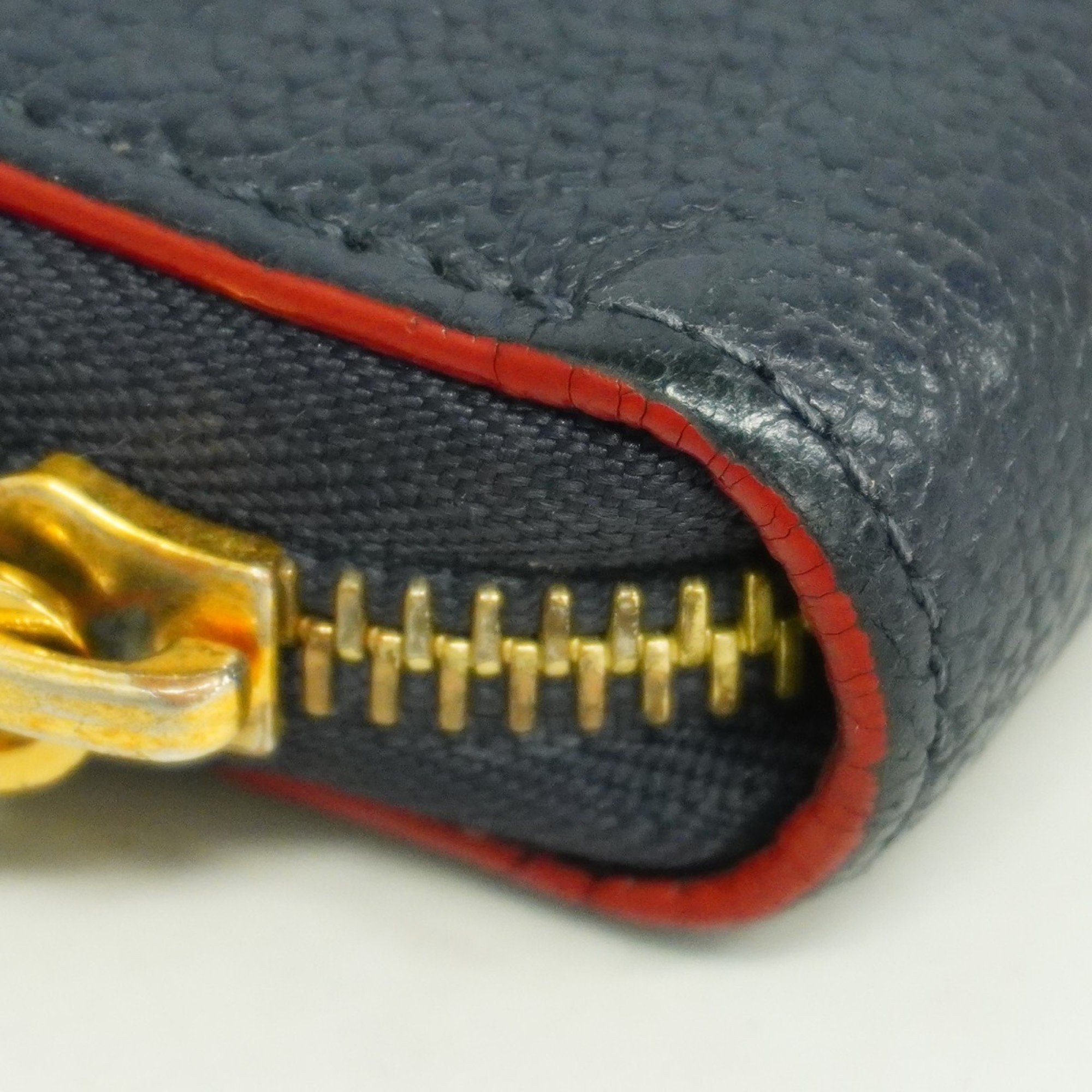 Louis Vuitton Zippy wallet