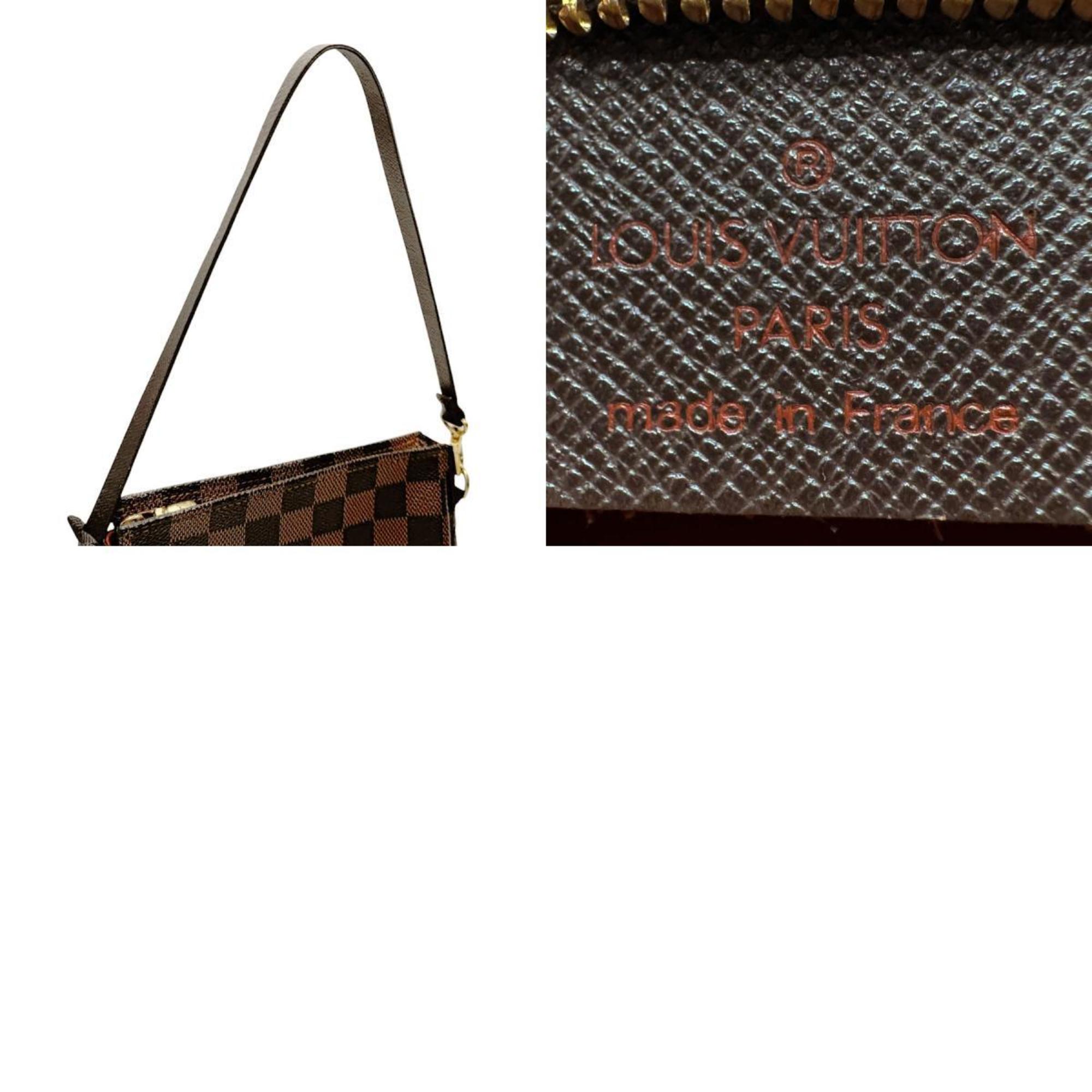 Louis Vuitton Trousse makeup