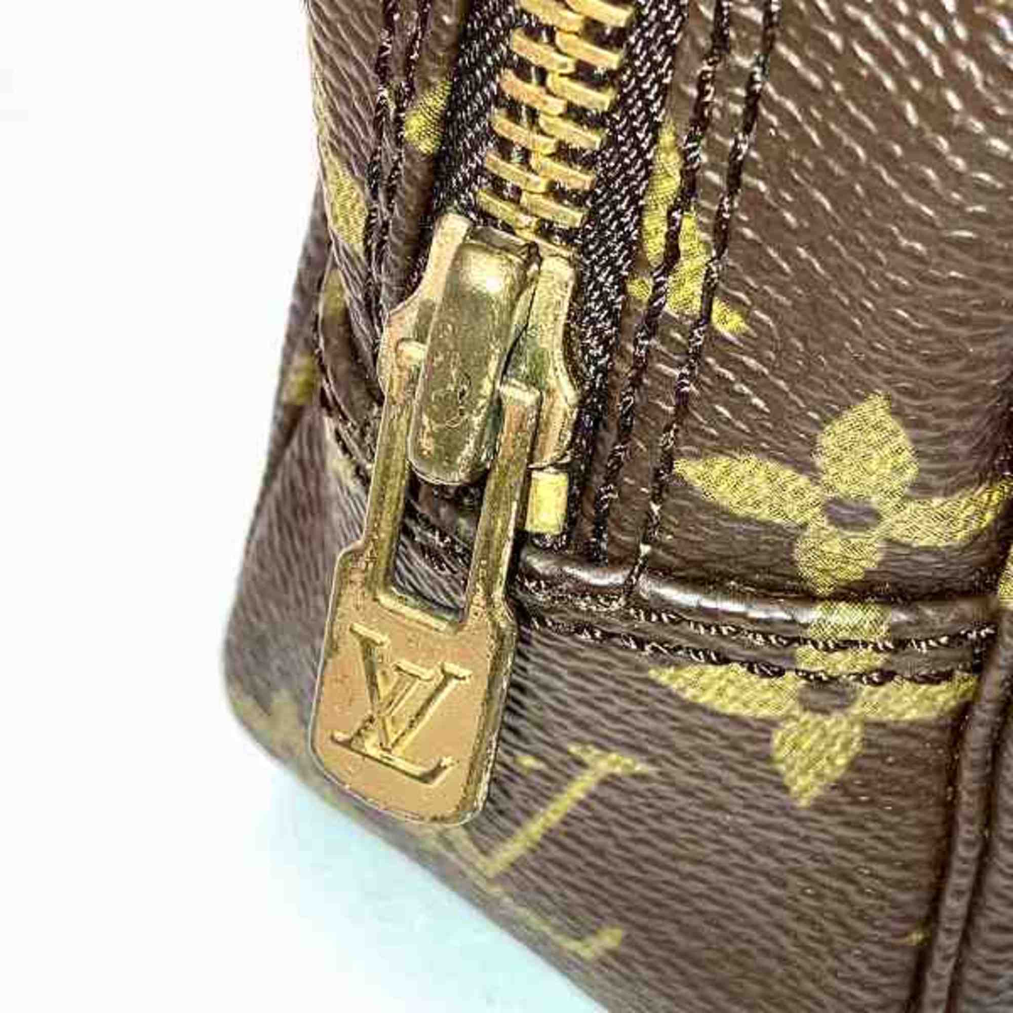 Louis Vuitton Trousse de Toilette 18