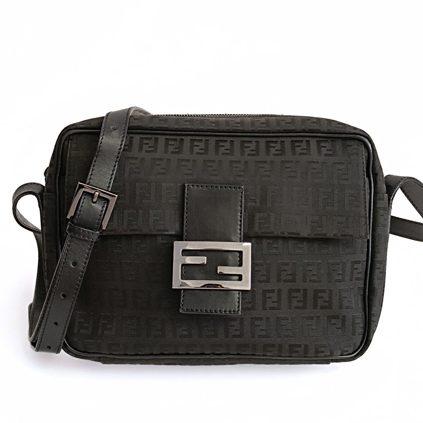 Fendi Fendi Camera shoulder bag in black Zucchino canvas - '10s