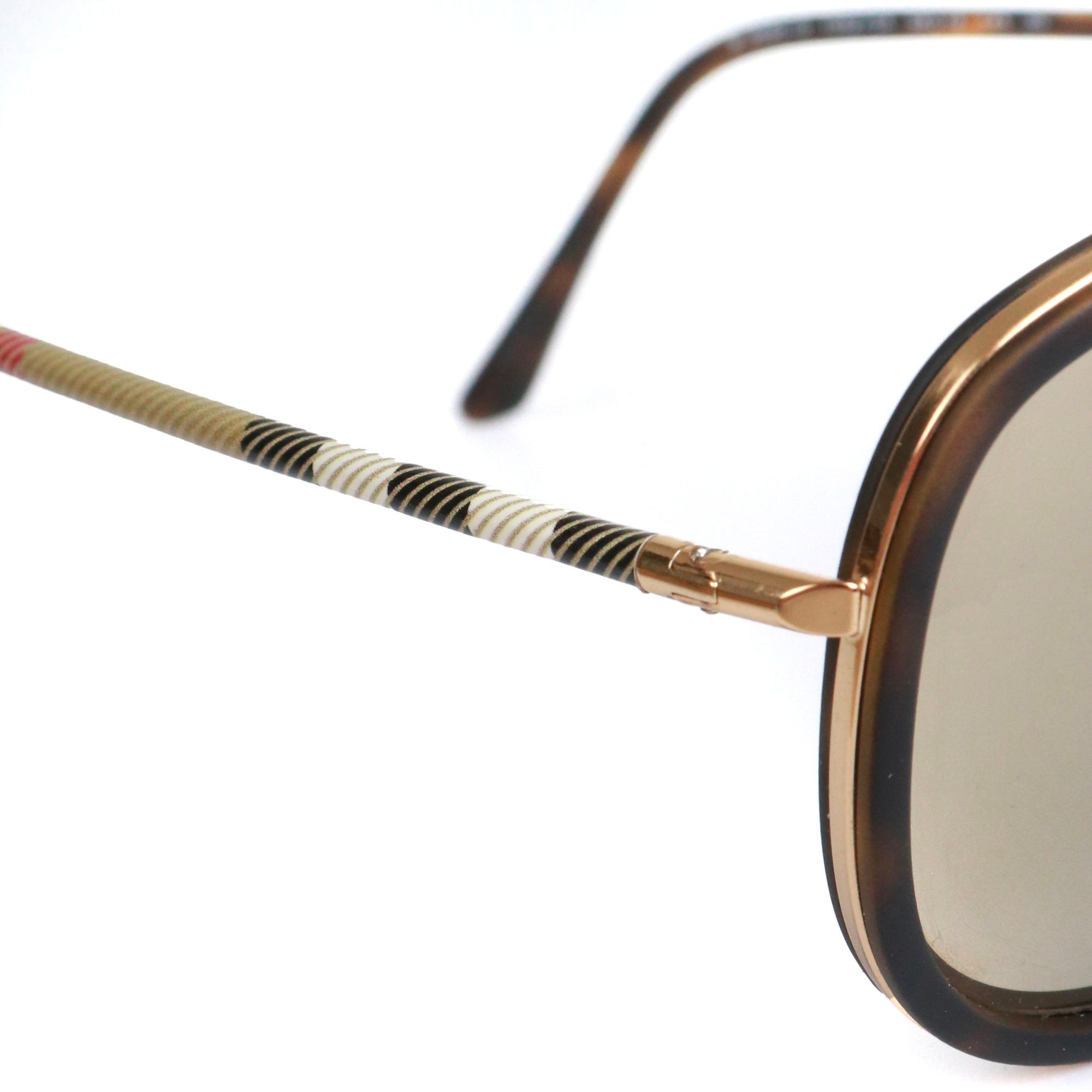 BURBERRY Sunglasses