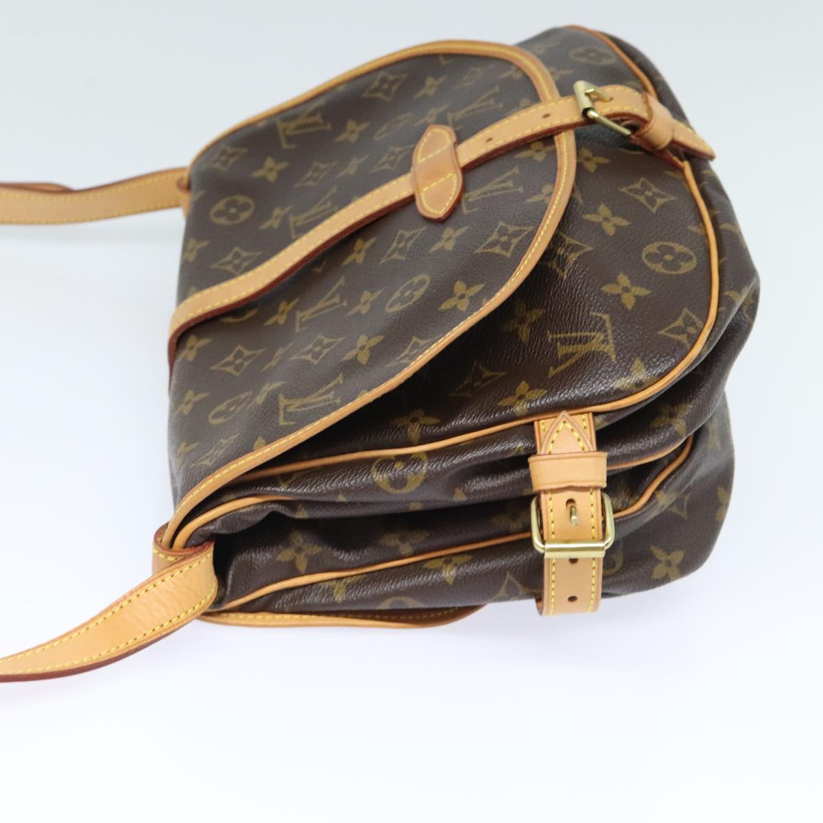 Louis Vuitton Saumur 30