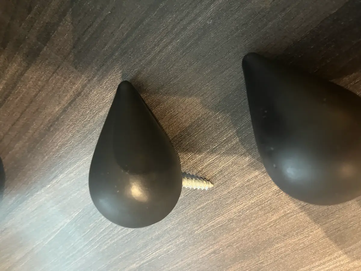 Normann Copenhagen Dråbe dropit knage sort 4 stk