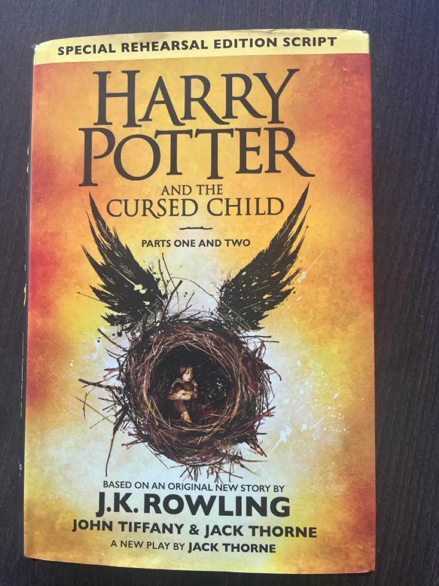 Harry Potter and the cursed Child J k Rowling bog 8 på engelsk