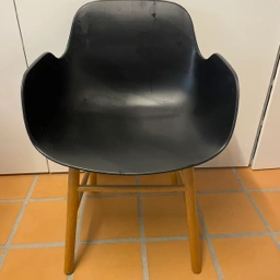 Normann Copenhagen Form stol