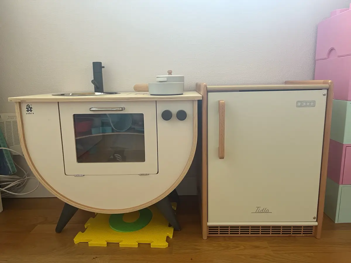 Sebra Legekøkken og køleskab