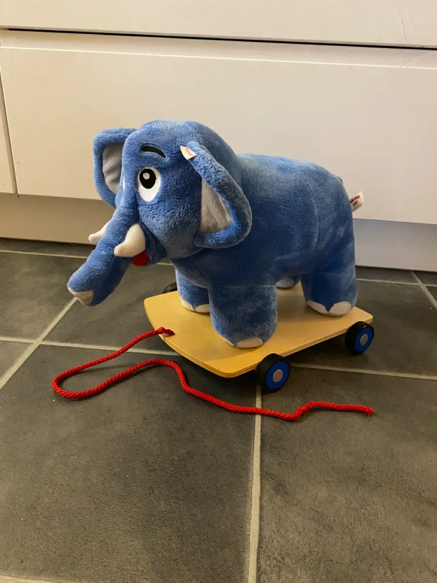 Far til fire Bodil Kjær elefant på hjul