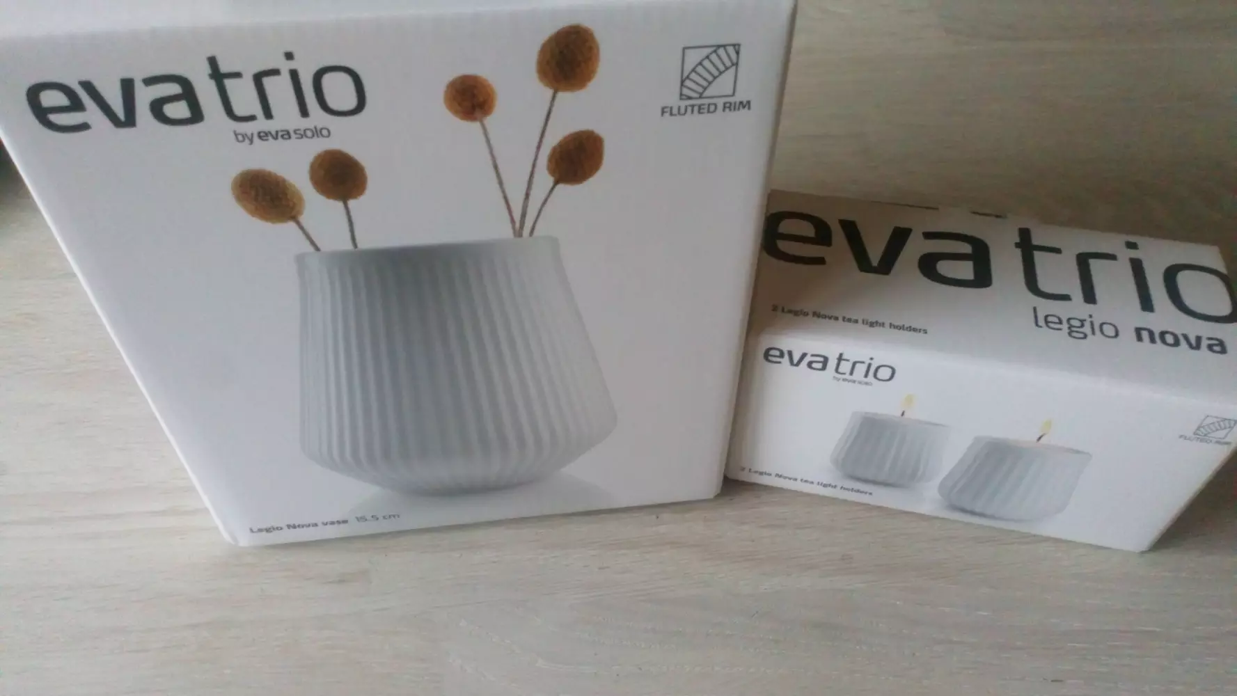 Eva trio legio nova vase og stager