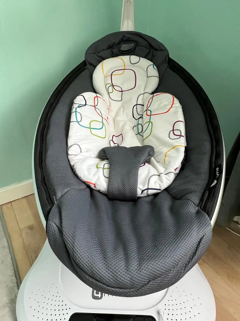 4moms MamaRoo swing