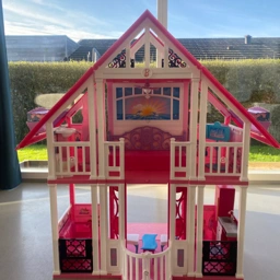 Barbie Hus