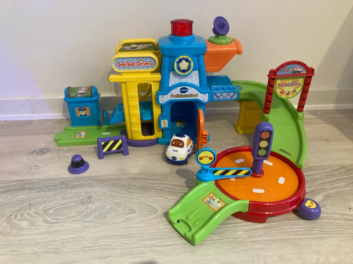 Vtech toot toot drivers politistatio