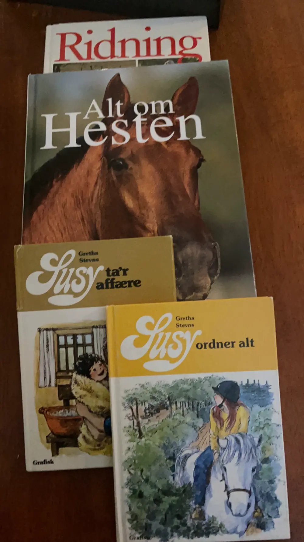 Forskellige hestebøger Hestebøger