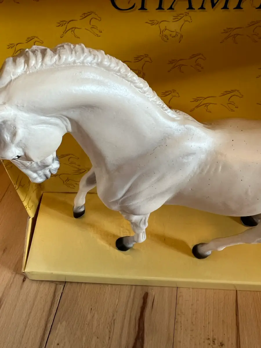 Breyer Hest Milton