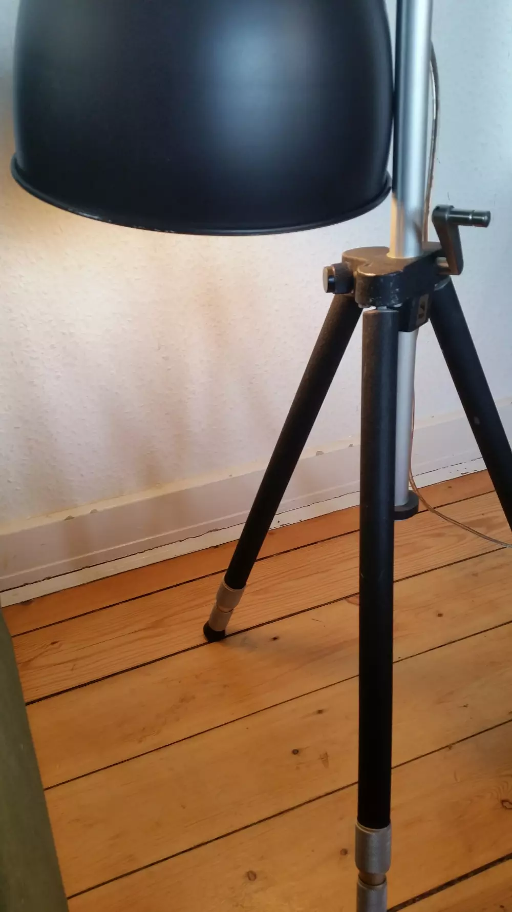 Unika gulvlampe Special design lampe på stativ