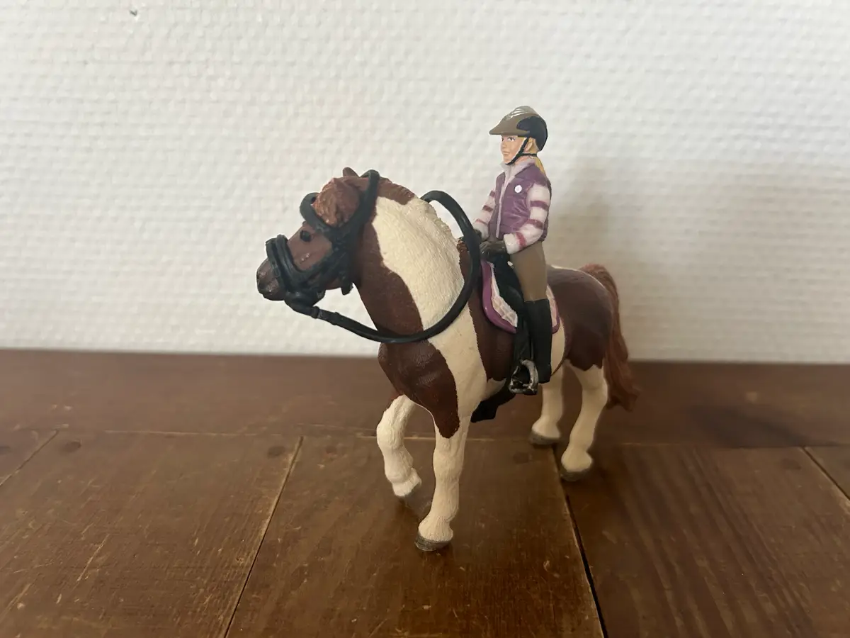 Schleich Hest med rytter