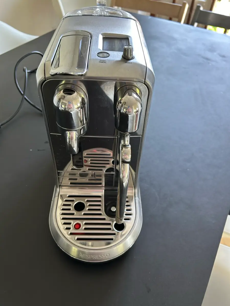 Nespresso Kaffemaskine