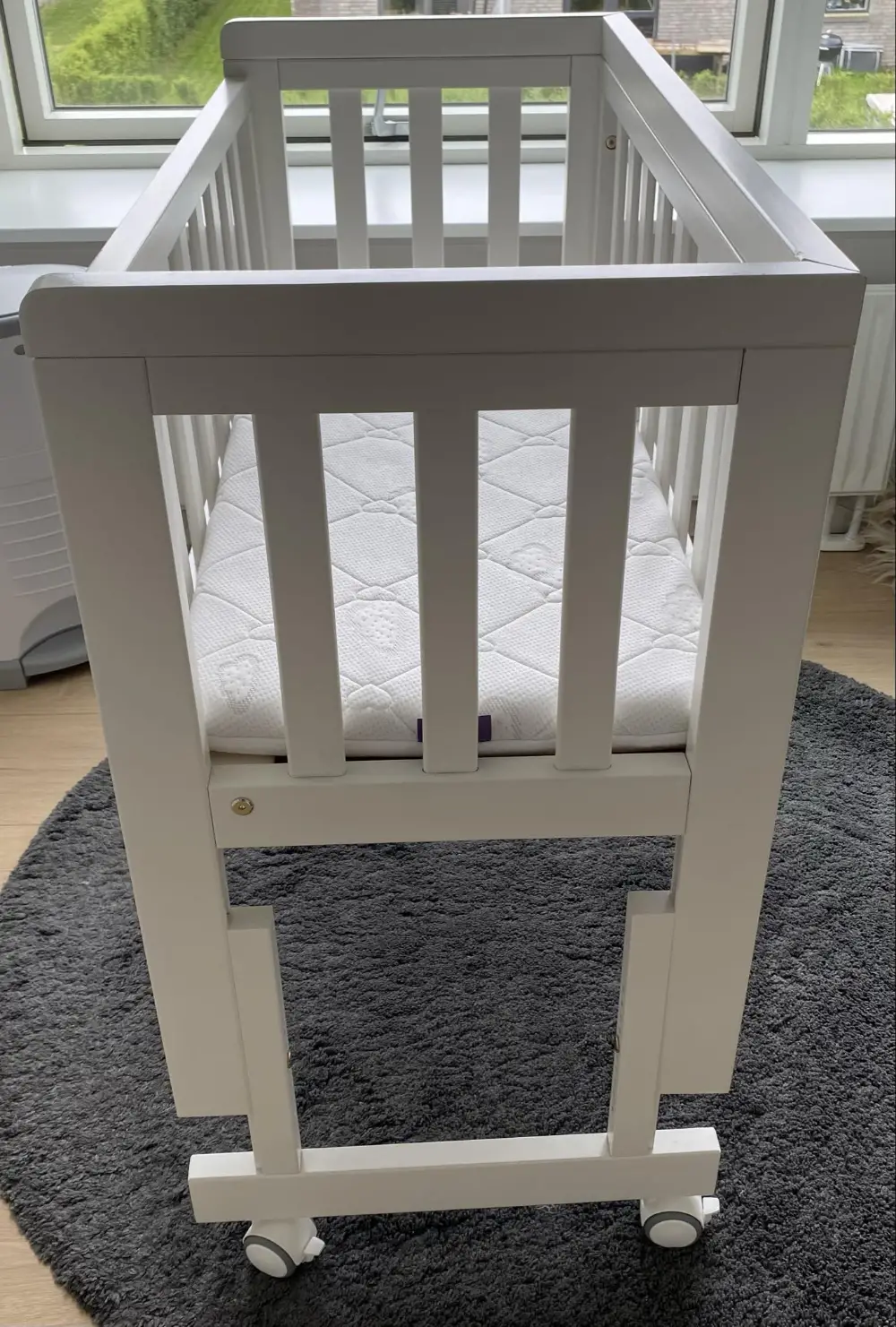 Troll Bedside crib