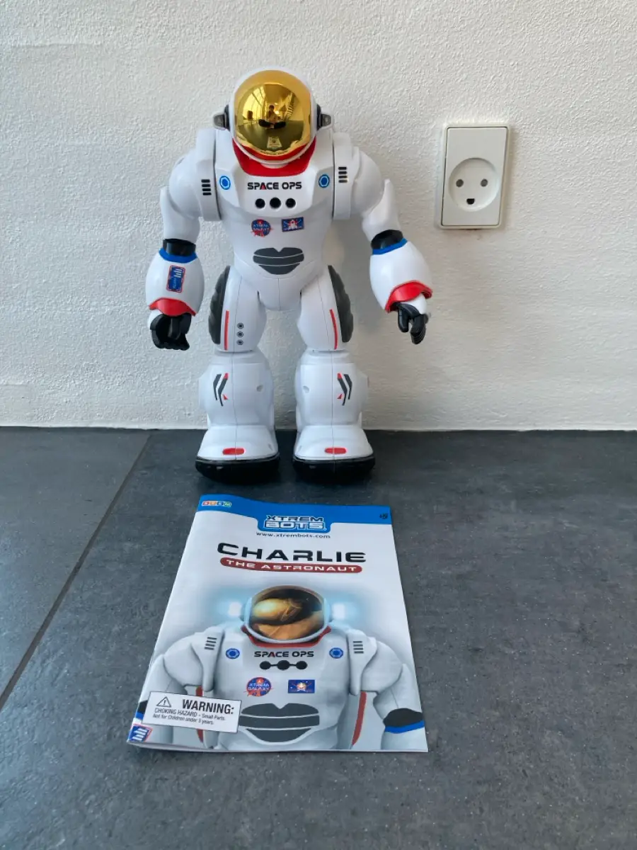 Xtrem bots Astronaut robot