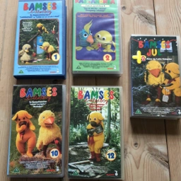 Bamses billedbog samt Kaj og Andrea Videobånd