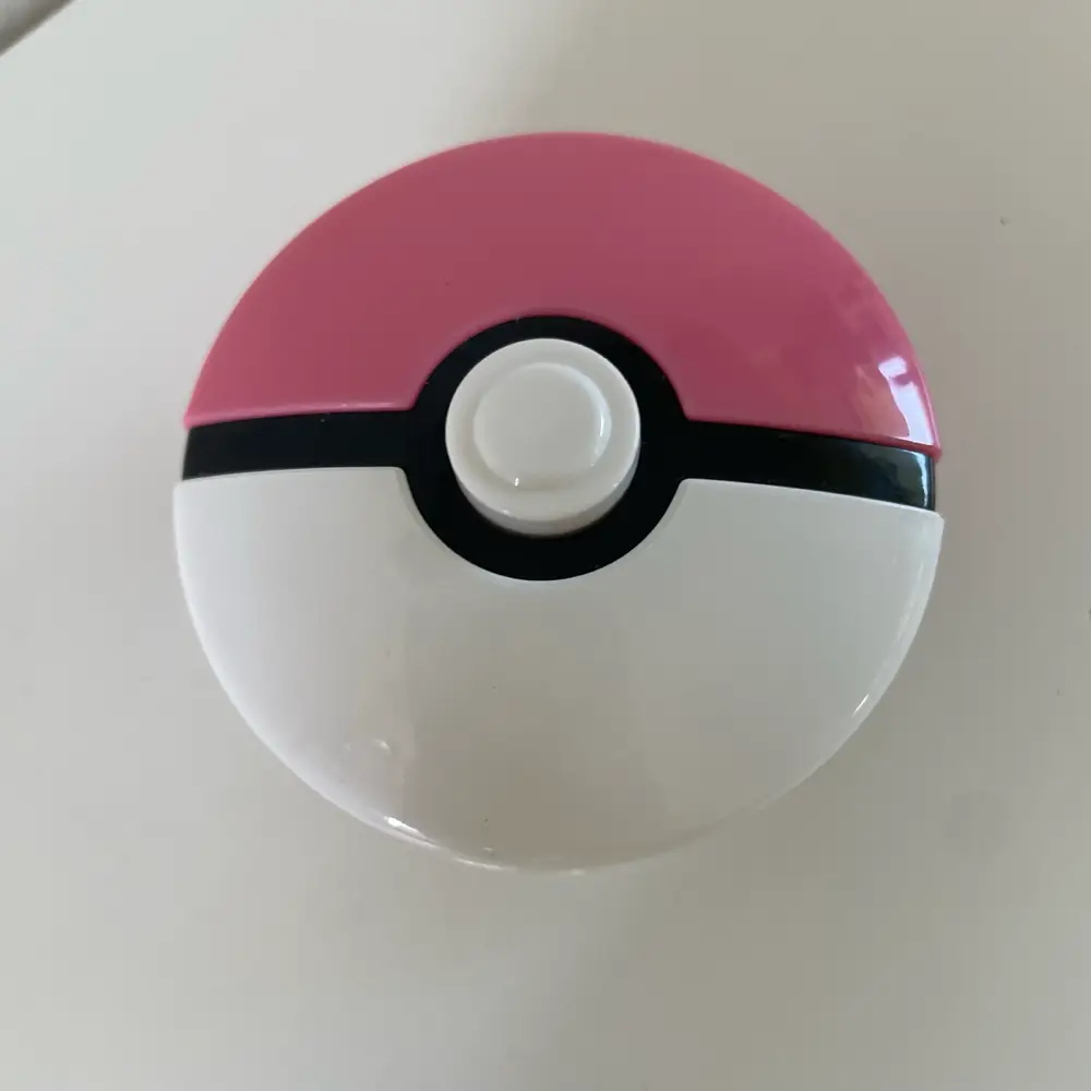 Pokémon Pokemon pokeball skyde dims