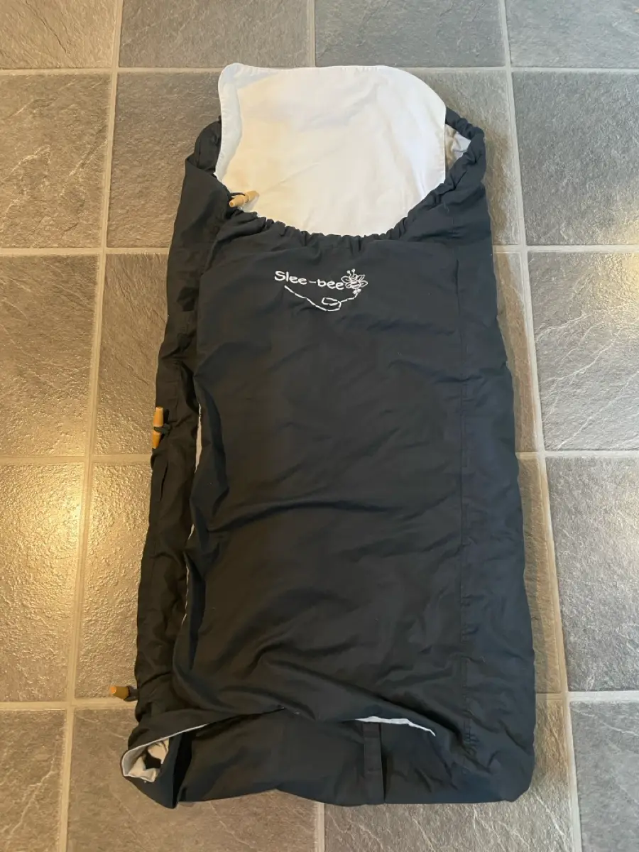 Slee Bee Sovepose med bæreplade