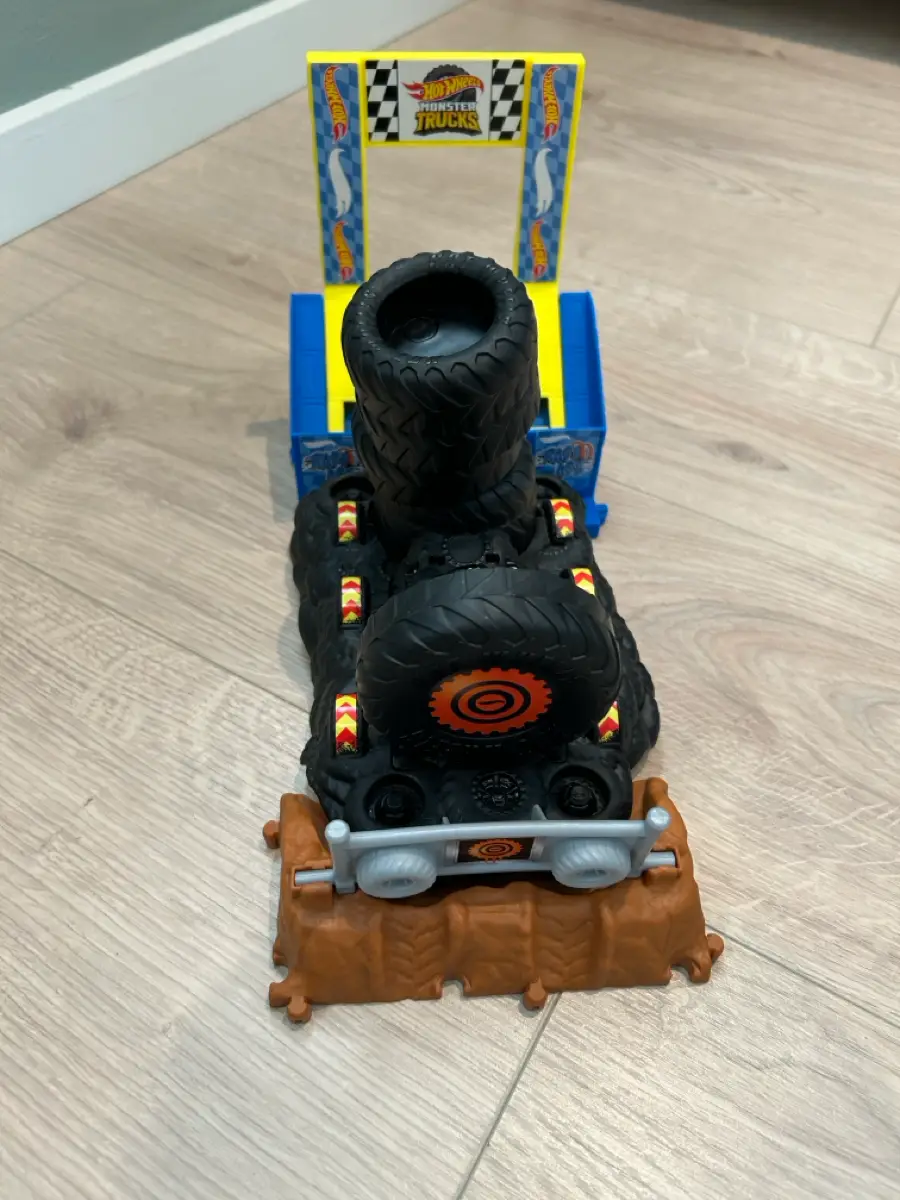 Hot Wheels Bane til monster truck