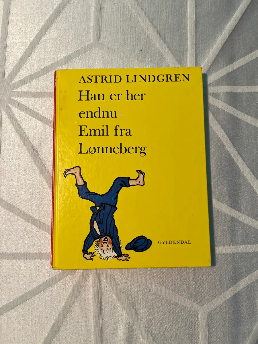 Han er her endnu - Emil fra Lønneberg Bog