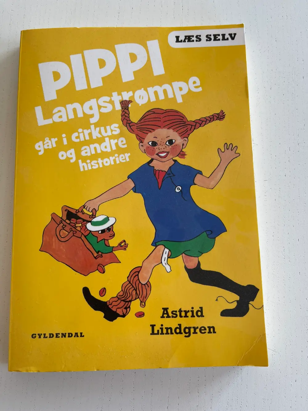 Pippi Langstrømpe går i cirkus og andre Bog