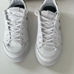 LACOSTE Sneakers