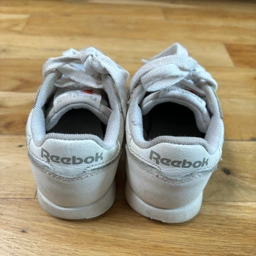 Reebok Sneakers