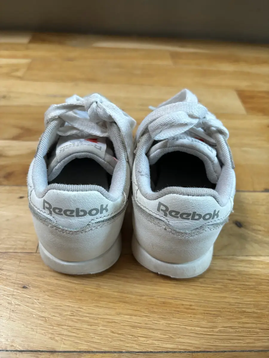 Reebok Sneakers