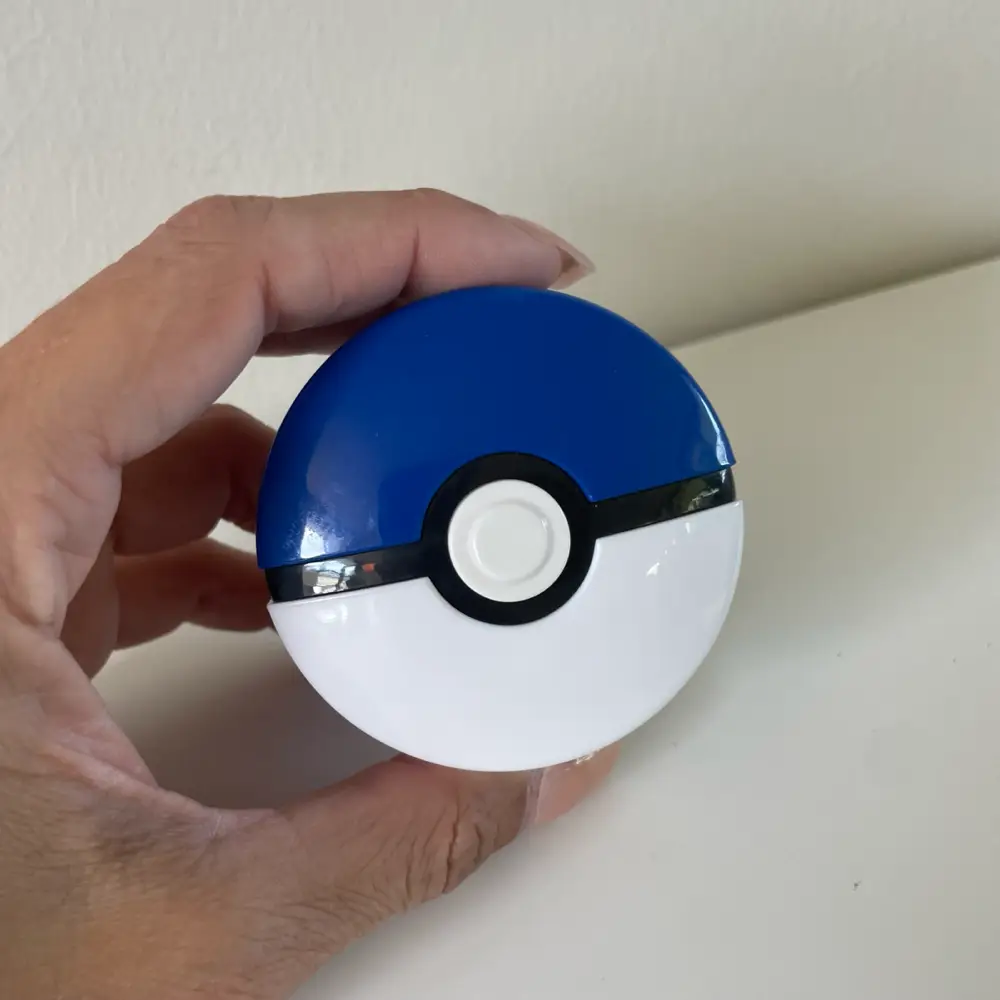 Pokémon Pokemon pokeball skyde dims