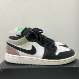 Nike Air Jordan 1 Low SE (GS)