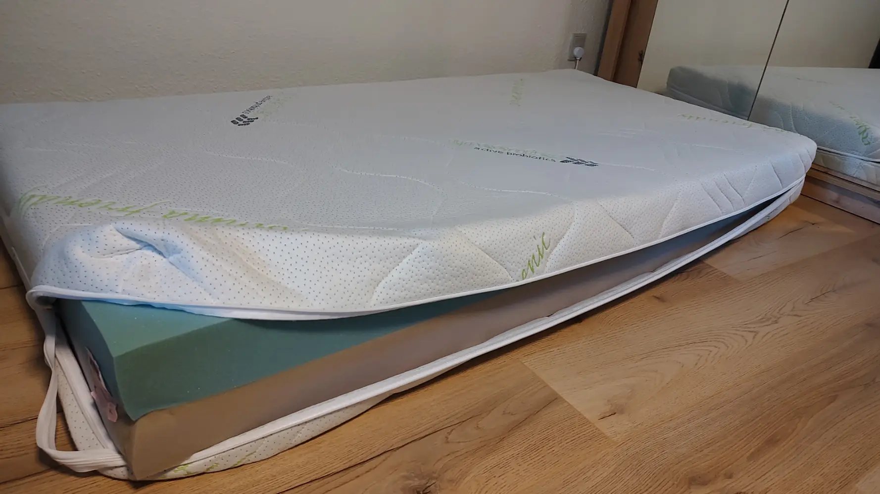 Unknown Foam mattress