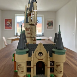 LEGO Harry Potter Hogsmeade