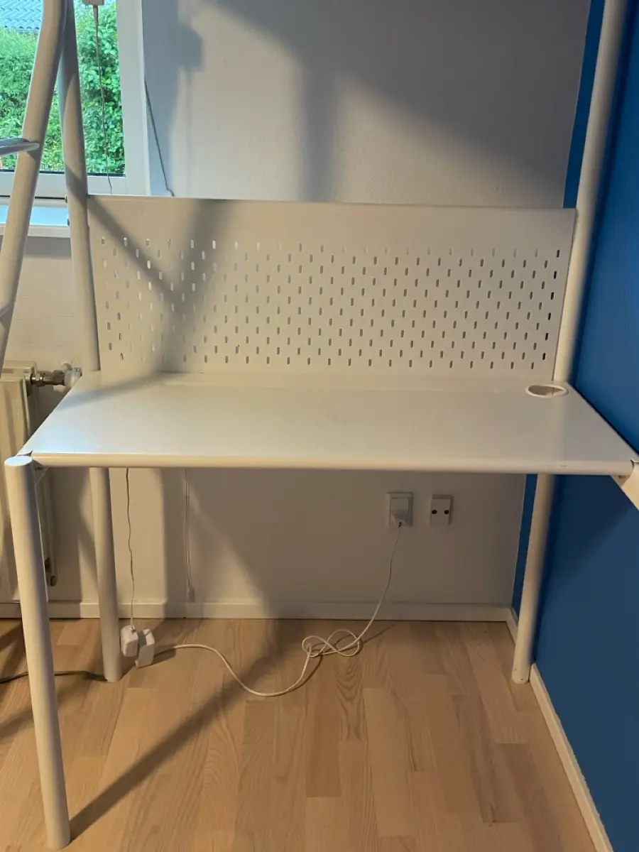IKEA Højseng med skrivebord