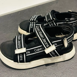 Calvin Klein Sandaler