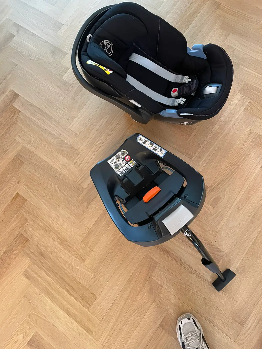 CYBEX Autostol