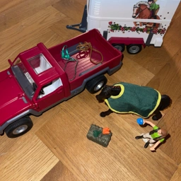 Schleich Hestetrailer med Jeep