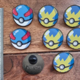 Pokémon Pins til tøj og tasker