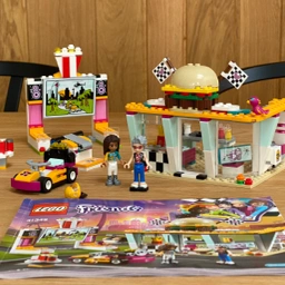 LEGO Friends Pitstop-café 41349